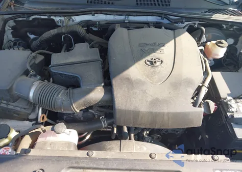 2018 Toyota Tacoma Trd Sport z USA, uszkodzony, nr VIN 3TMCZ5AN2JM179361